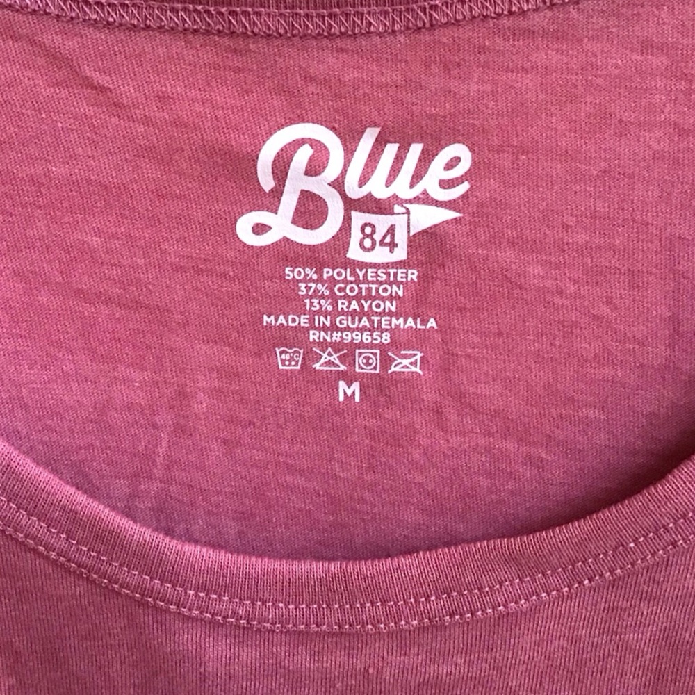 Blue 84 “All We Need is Love, Peace & Joy” Hi-Lo Graphic Tee NWOT Size: Medium - Picture 4 of 5